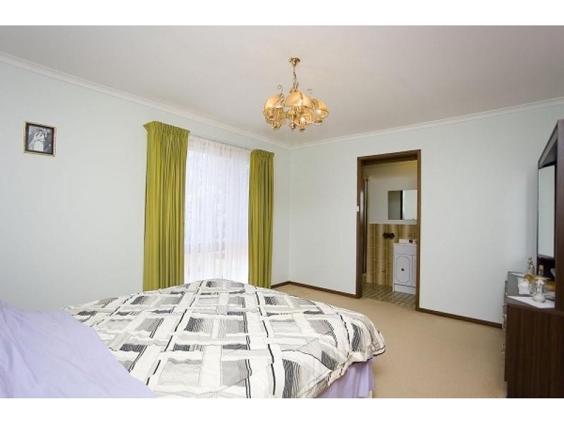 80 Sharwood Crescent, Evatt ACT 2617