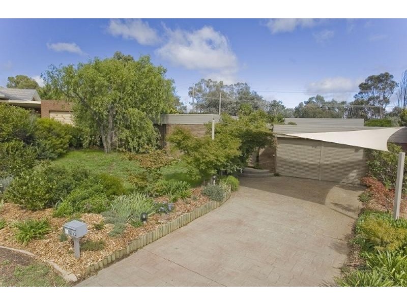 13 Clint Place, Macquarie ACT 2614