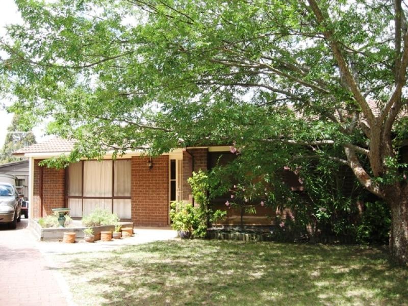 16 Hamlet Place, Florey ACT 2615