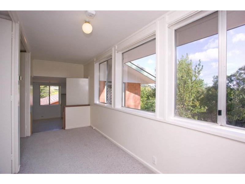4 Grigson Place, Macgregor ACT 2615