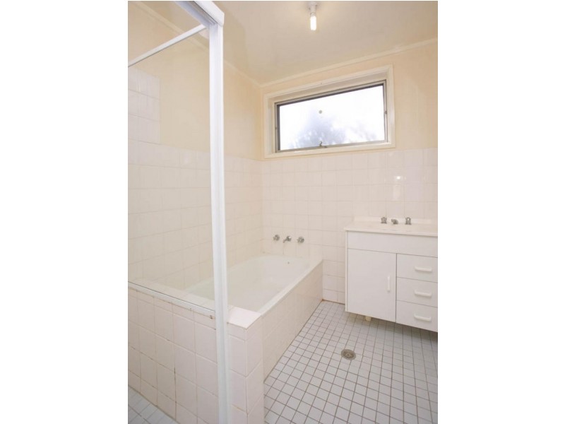 4 Grigson Place, Macgregor ACT 2615