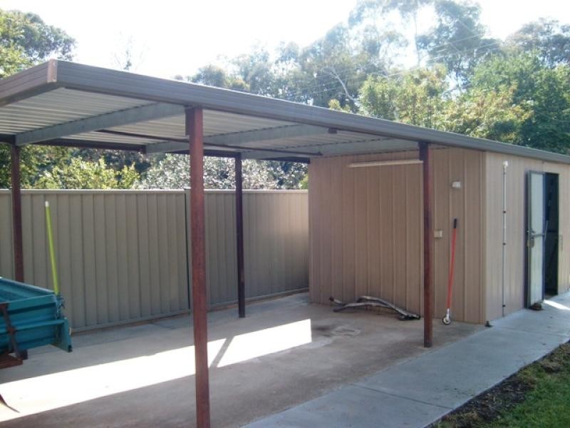33 Molloy Crescent, Cook ACT 2614