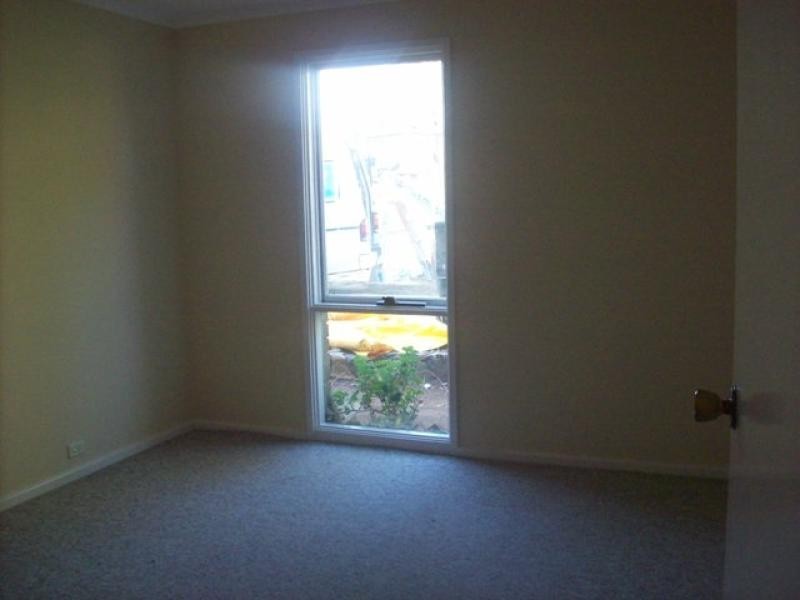 10 Gurner Place, Latham ACT 2615