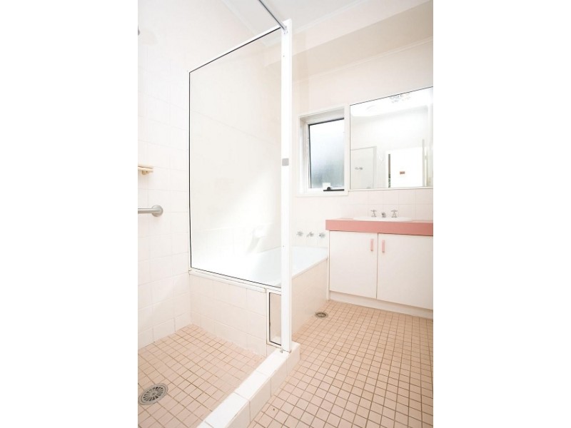 22 McIntyre Street, Narrabundah ACT 2604