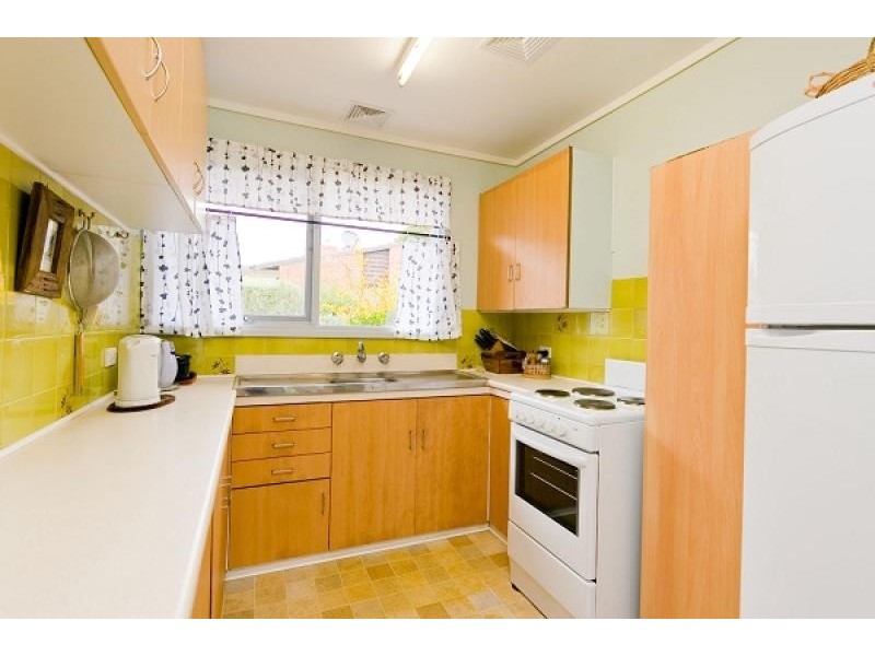 28 Chambers Street, Latham ACT 2615