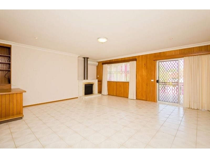 76 Shumack Street, Weetangera ACT 2614