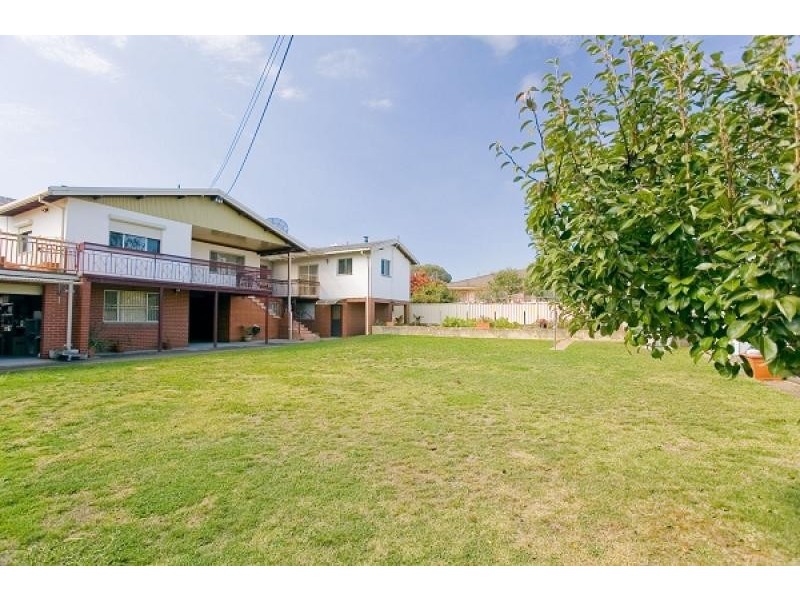 76 Shumack Street, Weetangera ACT 2614