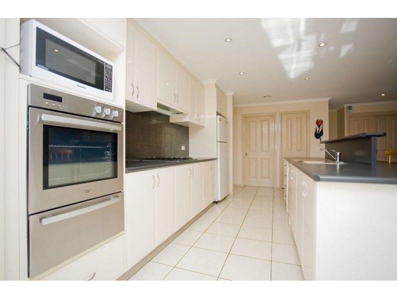 73 Shrivell Circuit, Dunlop ACT 2615