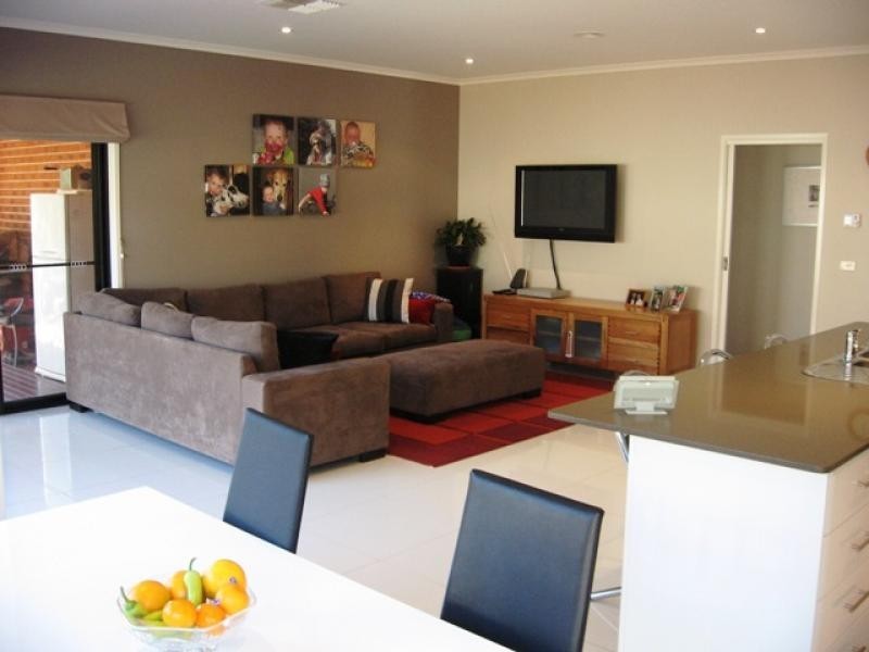 24 Belconnen Way, Page ACT 2614