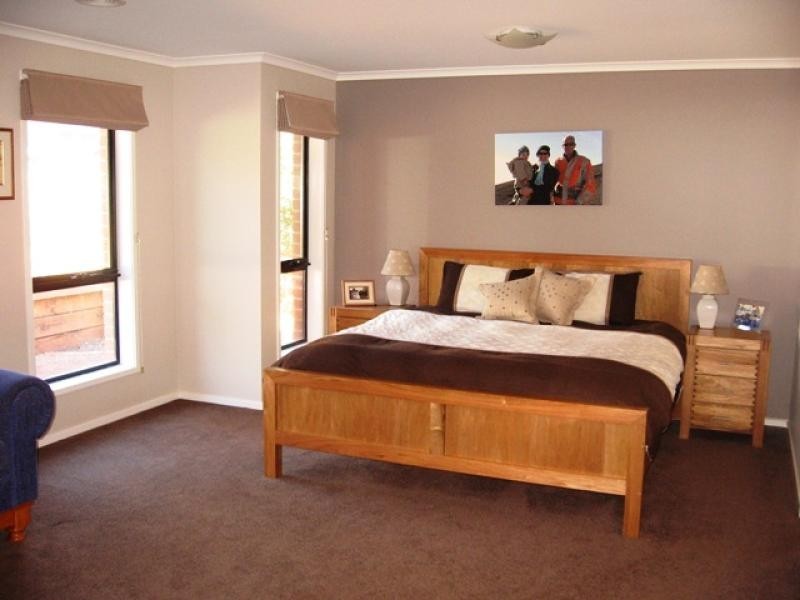 24 Belconnen Way, Page ACT 2614