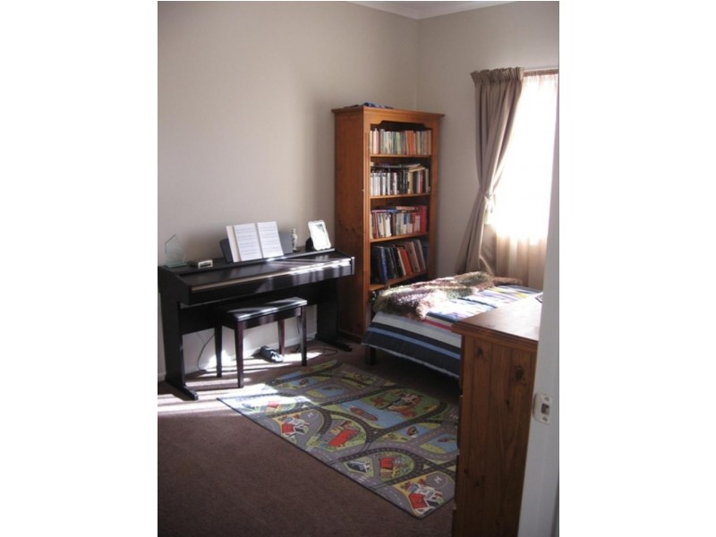 24 Belconnen Way, Page ACT 2614