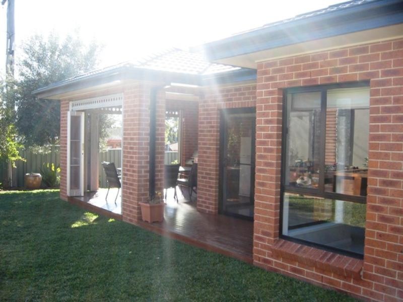 24 Belconnen Way, Page ACT 2614