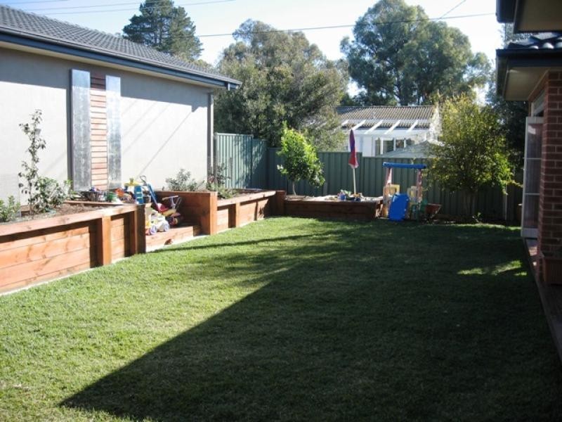 24 Belconnen Way, Page ACT 2614