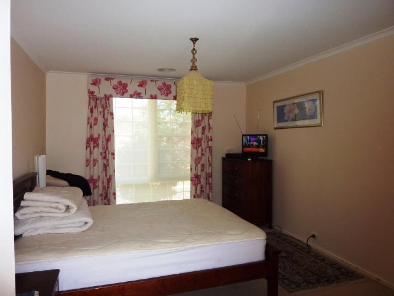 25 Broadby Close, Spence ACT 2615