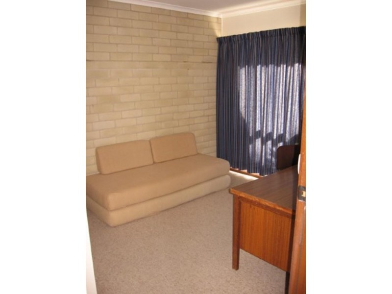 96 Bourne Street, Cook ACT 2614