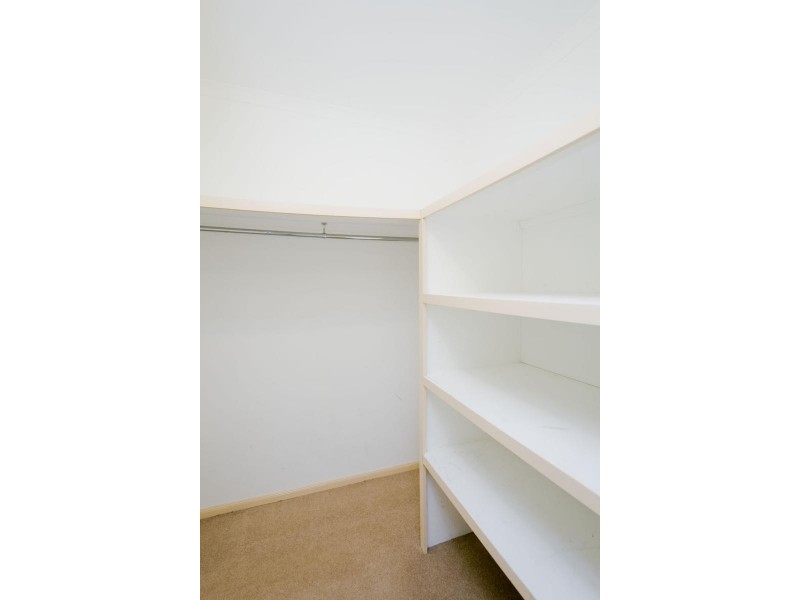 14 Dacomb Court, Dunlop ACT 2615