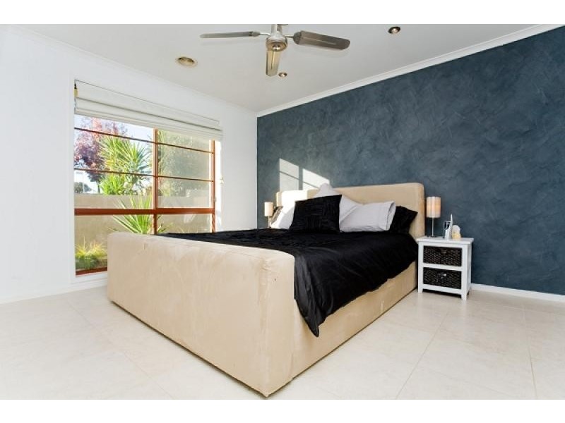 80 Hugh McKay Crescent, Dunlop ACT 2615