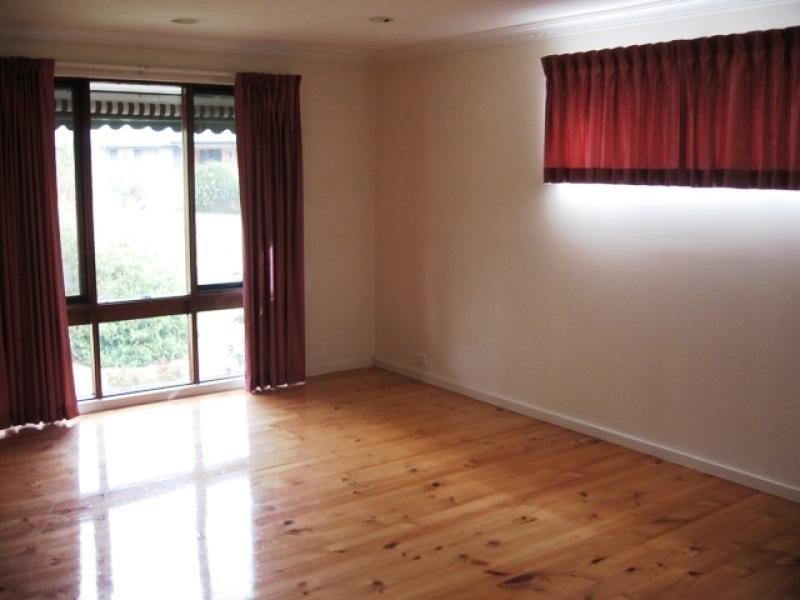 1 Line Place, Weetangera ACT 2614