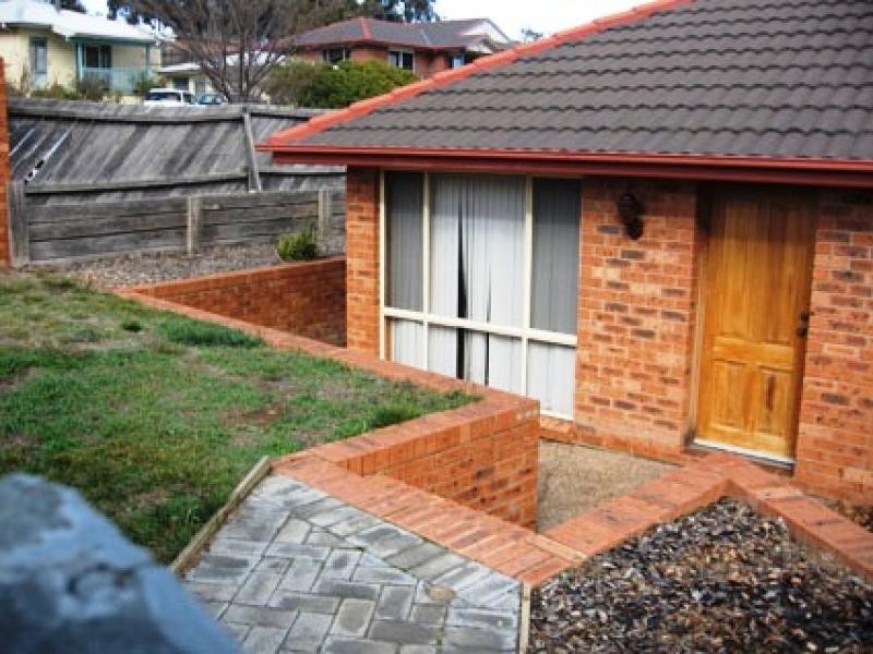 27 Hughes Crescent, Ngunnawal ACT 2913