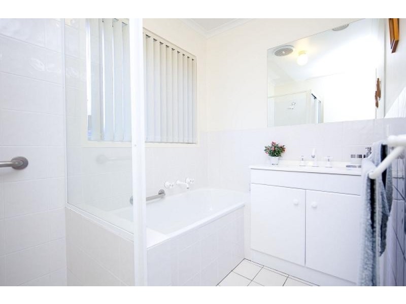 8 Carnall Close, Holt ACT 2615