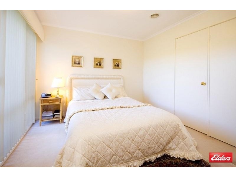 8 Carnall Close, Holt ACT 2615