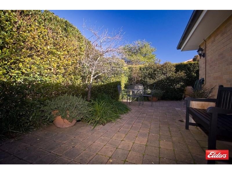 8 Carnall Close, Holt ACT 2615