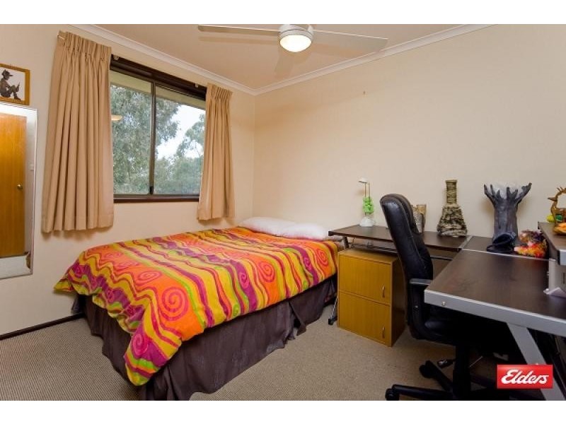 194 Dexter Street, Cook ACT 2614