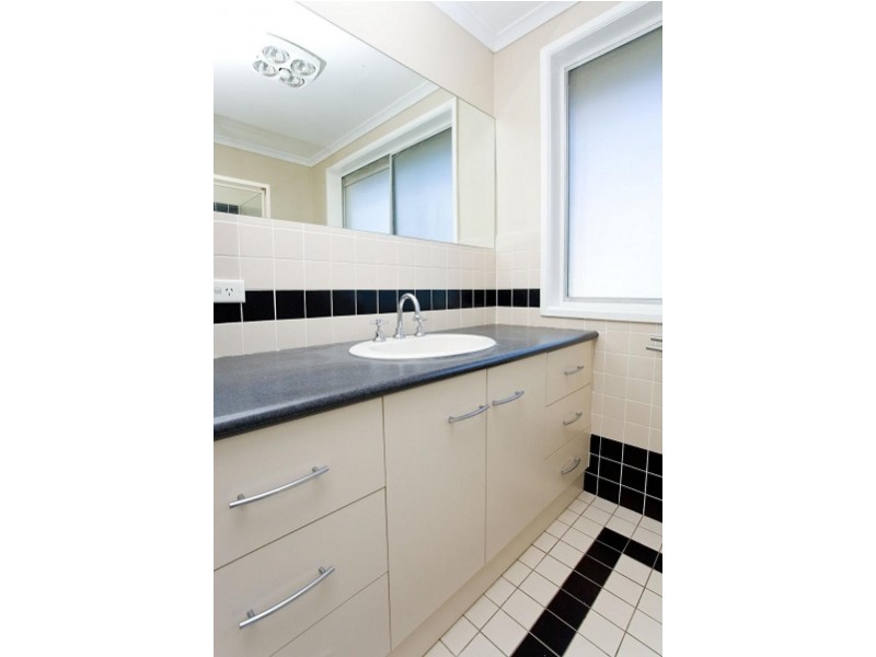 21 Broadby Close, Spence ACT 2615