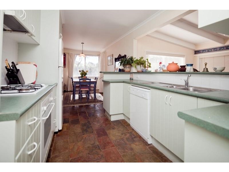 6 Vela Place, Giralang ACT 2617