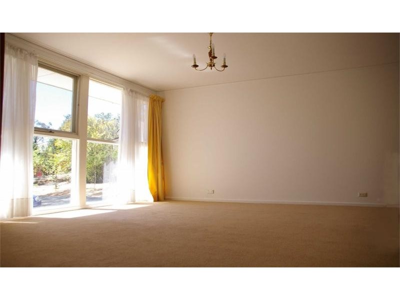 8 Gingana Place, Aranda ACT 2614