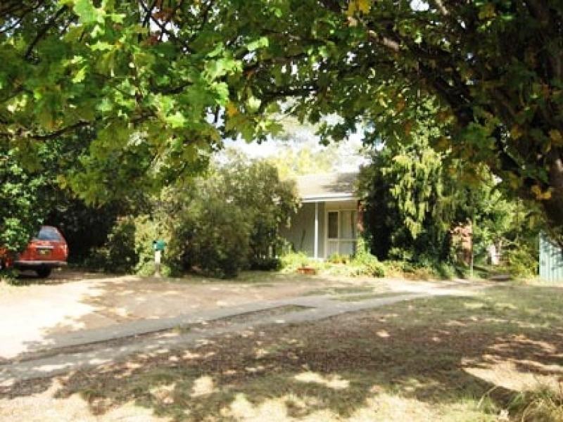 4 Murdoch Street, Lyneham ACT 2602
