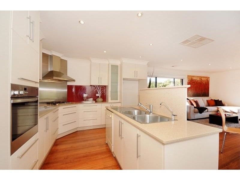 20 Kinleyside Crescent, Weetangera ACT 2614
