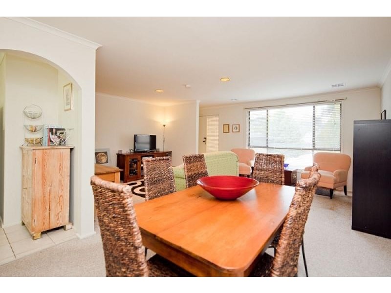 16 Dexter Street, Cook ACT 2614