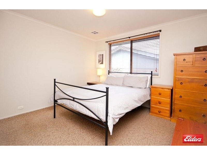 16 Dexter Street, Cook ACT 2614