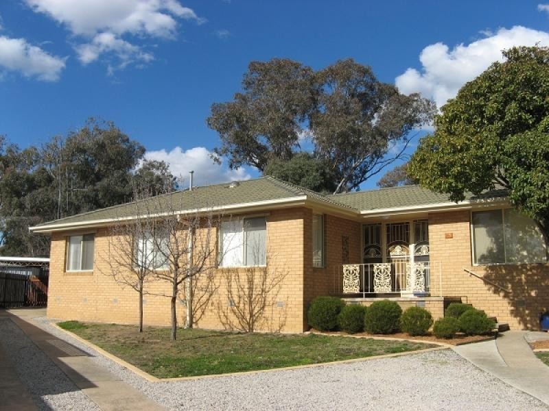 13 Mathieson Crescent, Weetangera ACT 2614