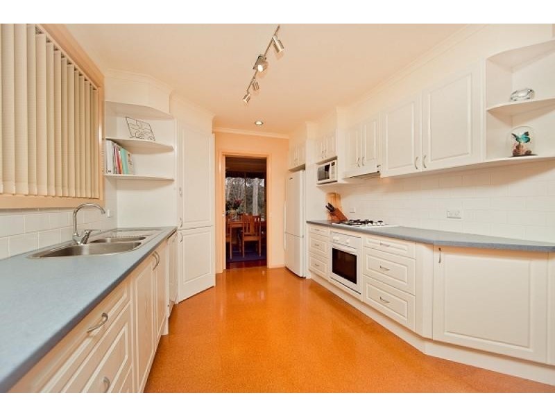 13 Mathieson Crescent, Weetangera ACT 2614