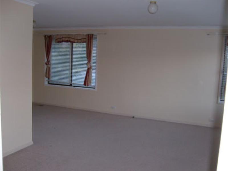 7 Douglass Place, Spence ACT 2615