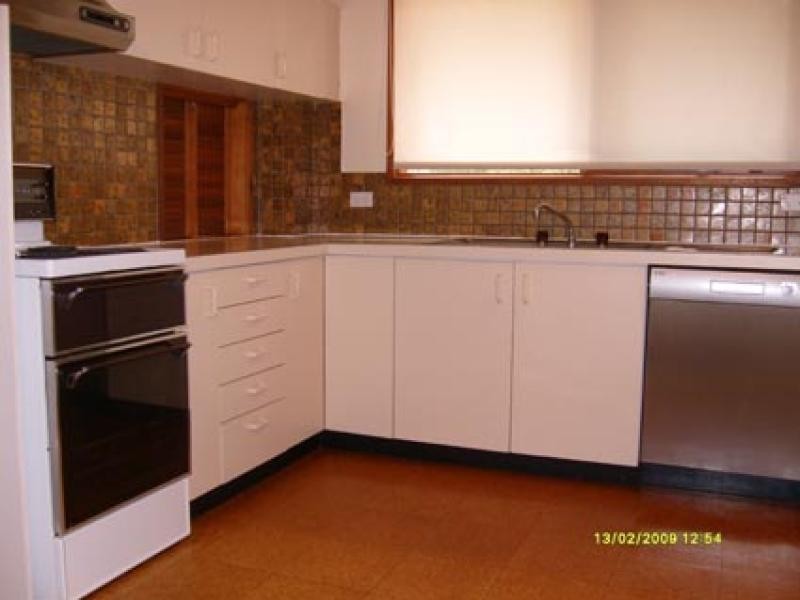 105 Wybalena Grove, Cook ACT 2614