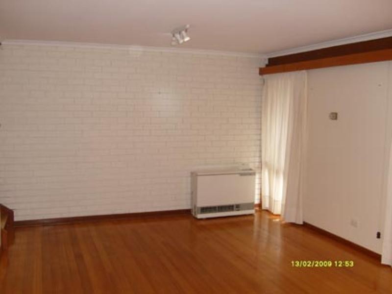 105 Wybalena Grove, Cook ACT 2614