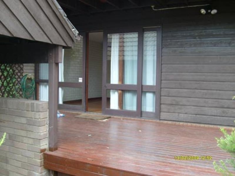 105 Wybalena Grove, Cook ACT 2614
