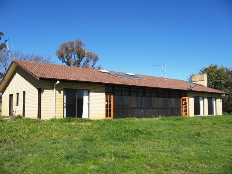 214 Kaveneys Road, Hall ACT 2618