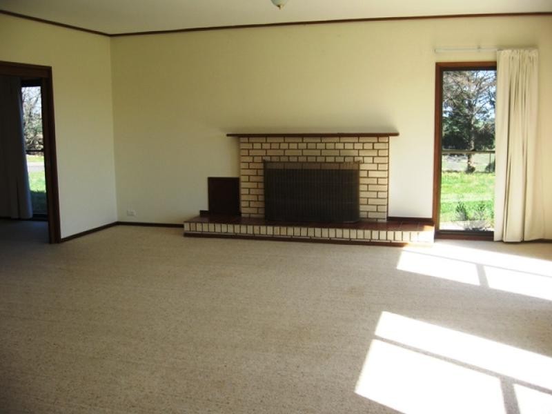 214 Kaveneys Road, Hall ACT 2618