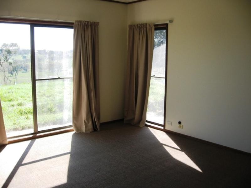 214 Kaveneys Road, Hall ACT 2618