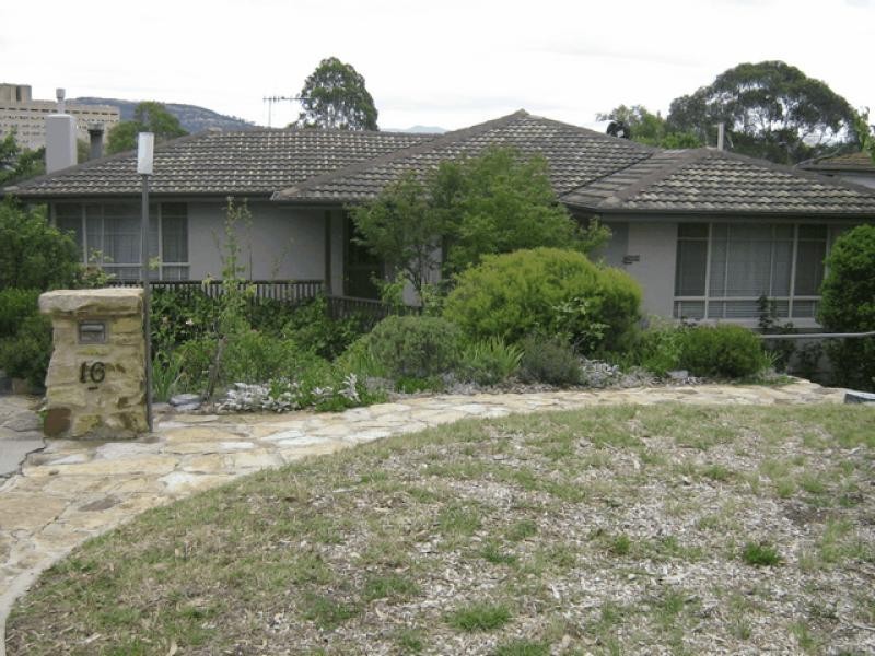 16 Sabine Close, Garran ACT 2605