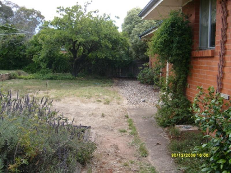 25 Biraban Place, Macquarie ACT 2614