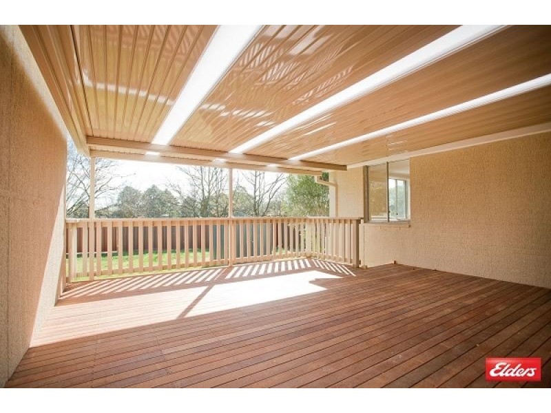 34 Lindrum Crescent, Holt ACT 2615