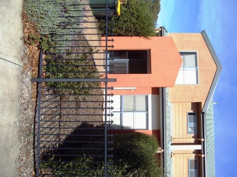 11/15 Wanliss Street, Latham ACT 2615