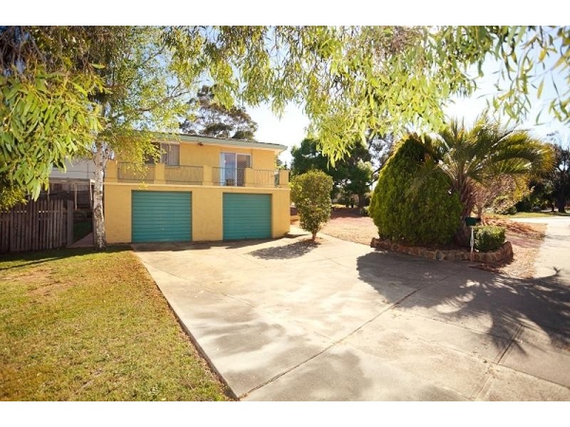 100 Macrossan Crescent, Latham ACT 2615