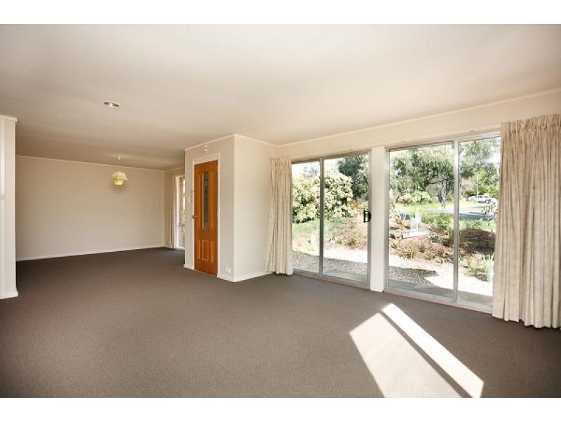 32 Elizabeth Crescent, Macquarie ACT 2614