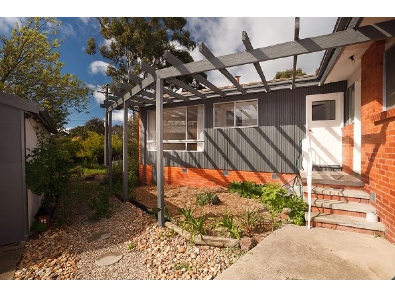 32 Elizabeth Crescent, Macquarie ACT 2614